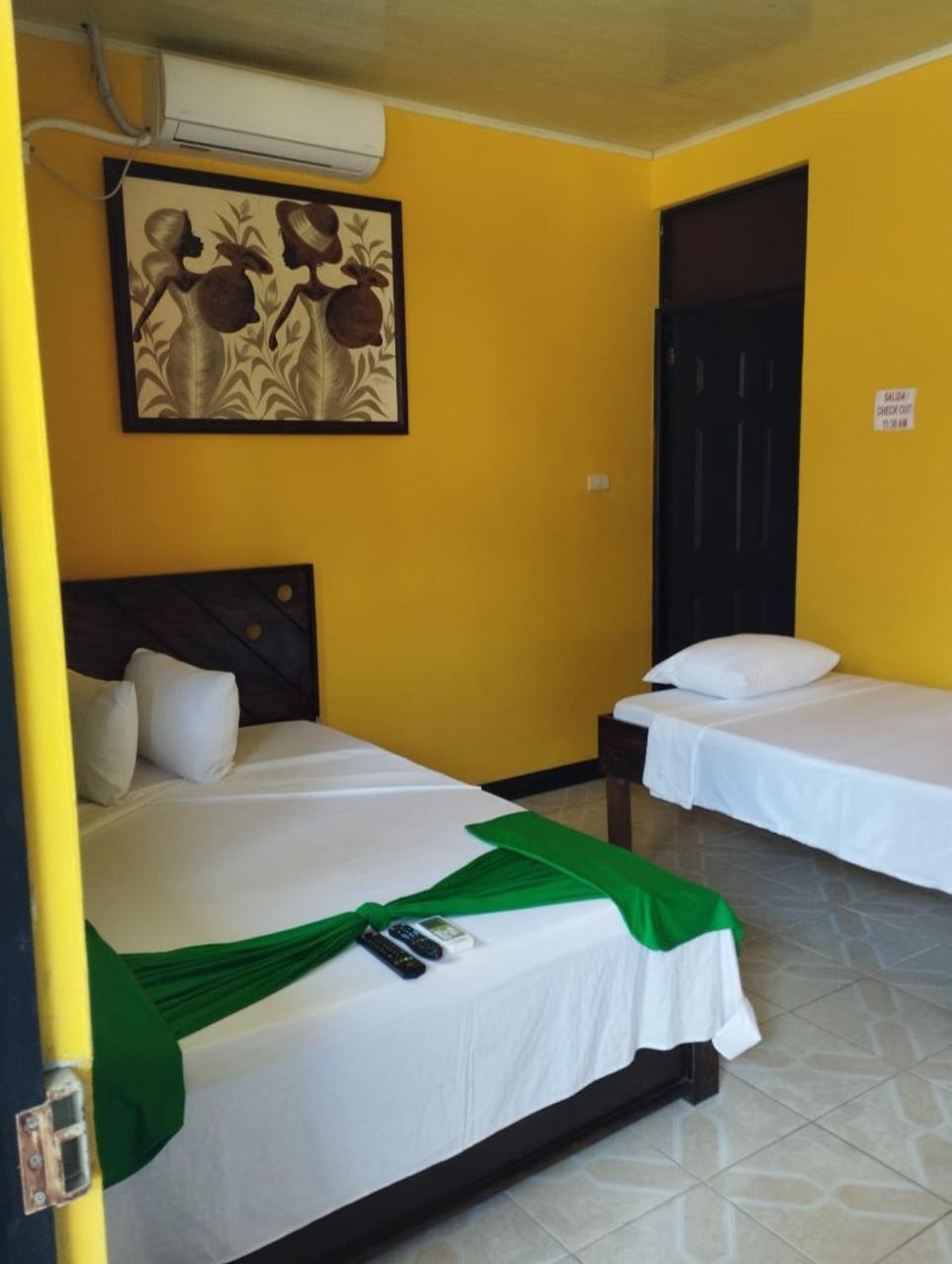 Cabinas Hukats Secret Jungle Puerto Viejo de Talamanca Zewnętrze zdjęcie